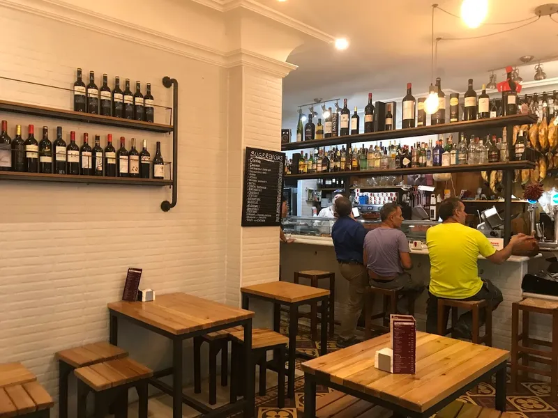 Casa Rafael vinos y tapas