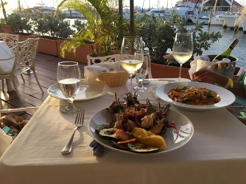 Restaurante Fuerte de San Sebastián del Pastelillo-Club de Pesca