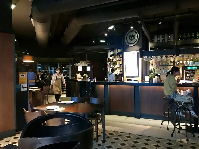 Bar El Medio Lleno
