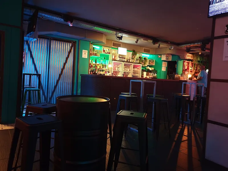 SIXTIES BAR