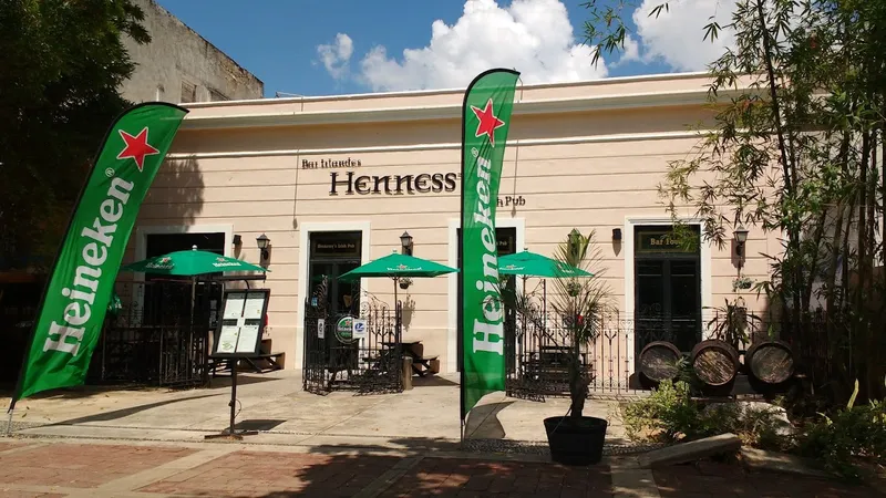 Hennessys Irish Pub