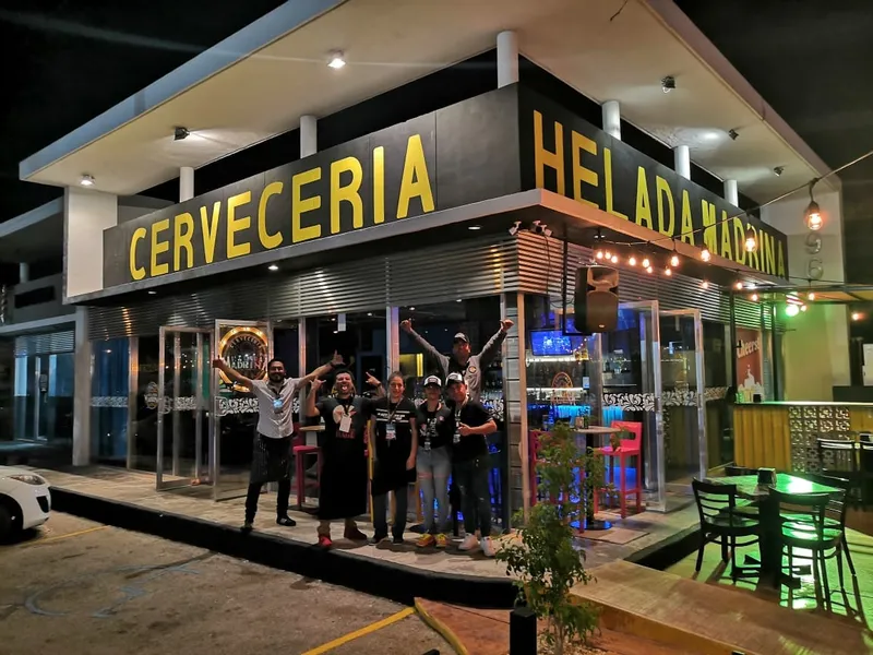 CERVECERÍA HELADA MADRINA