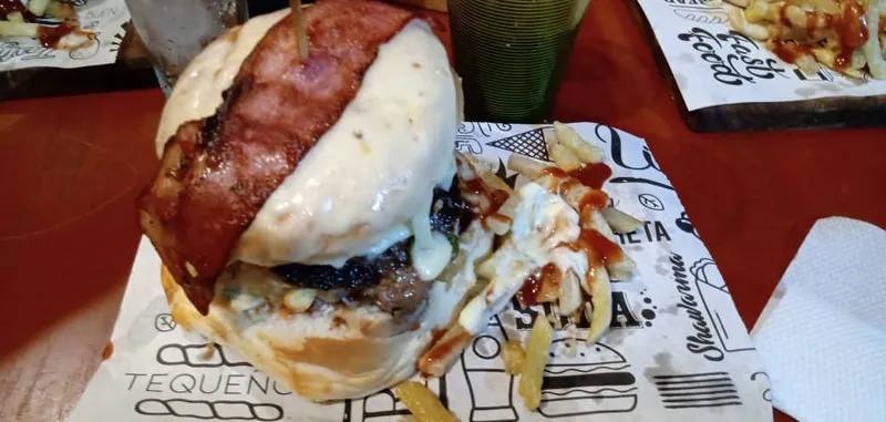 Los Nenes Burger