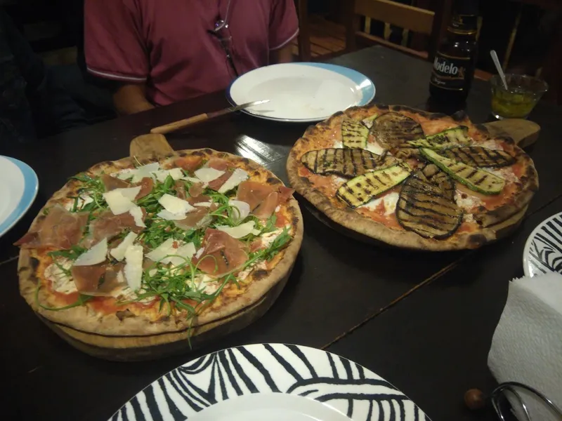 Il calabrese pizzería