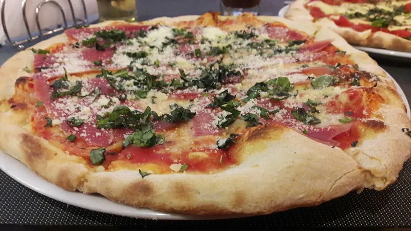 Caprara Pizzería