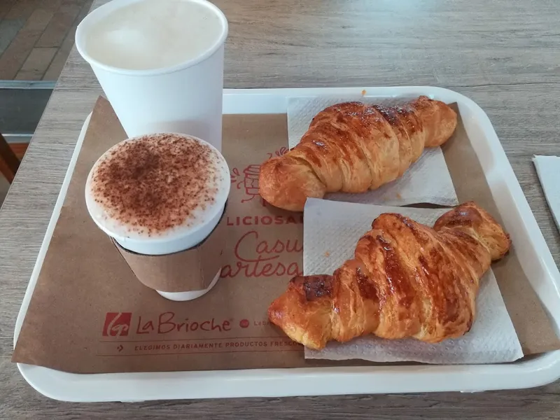 LA BRIOCHE Mall Plaza