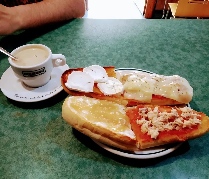 Cafetería Kin-Bo