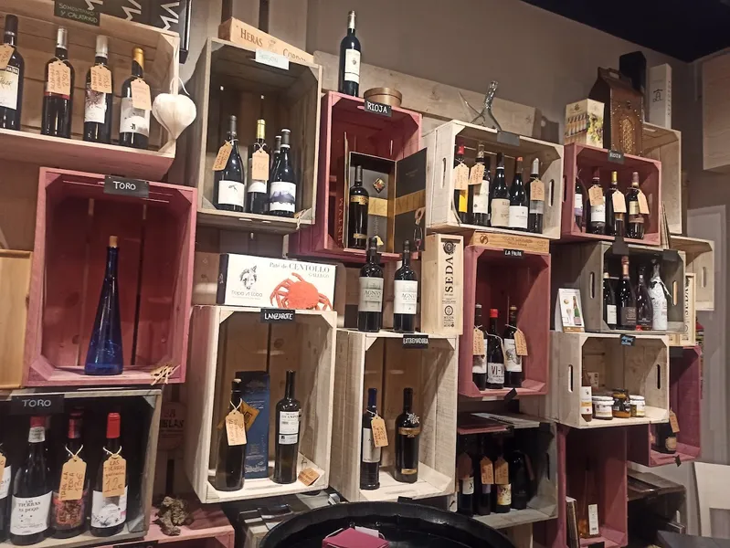 28 Duelas Vinoteca Tienda Gourmet