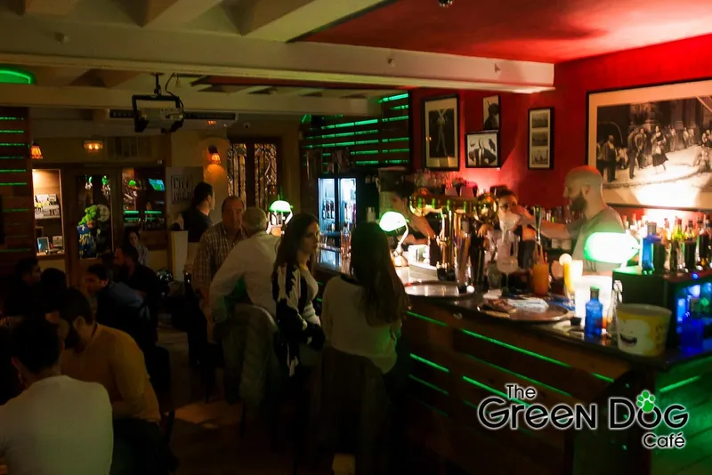The Green Dog Café