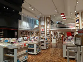 Les 12 librairies de Batignolles Paris