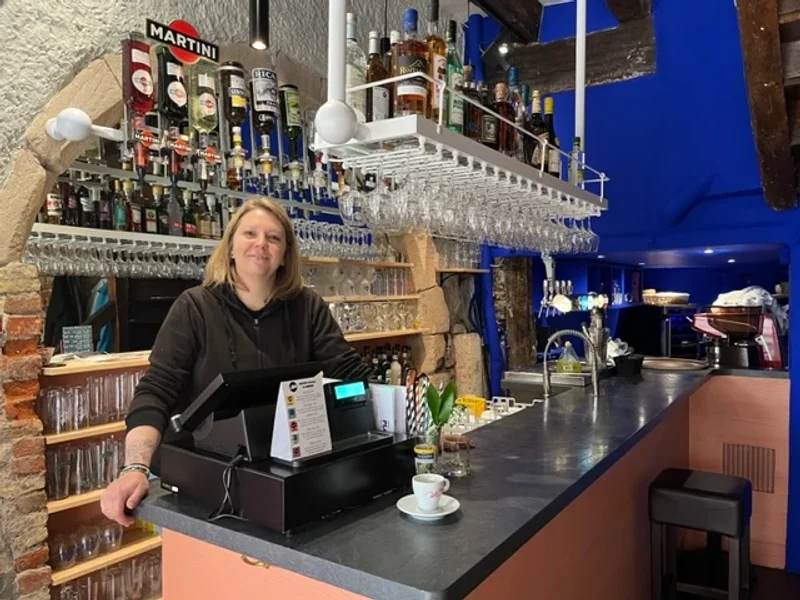 Bar à vin sur la place