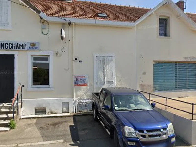 Le Longchamp Bar PMU