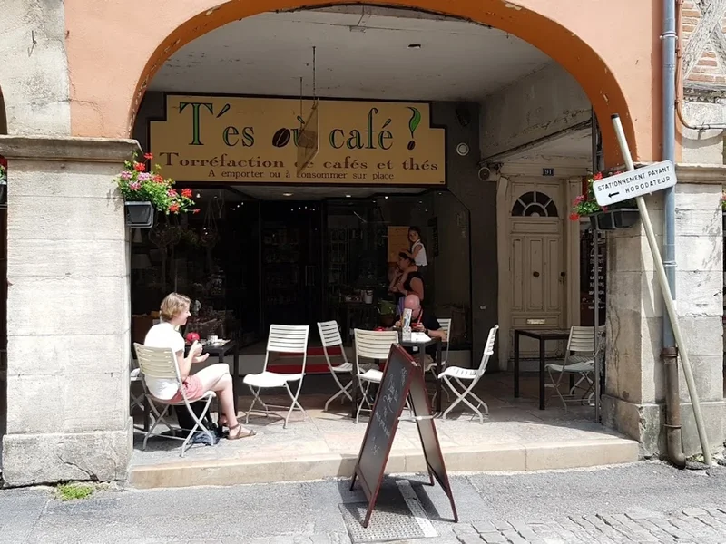 T ES OU CAFE