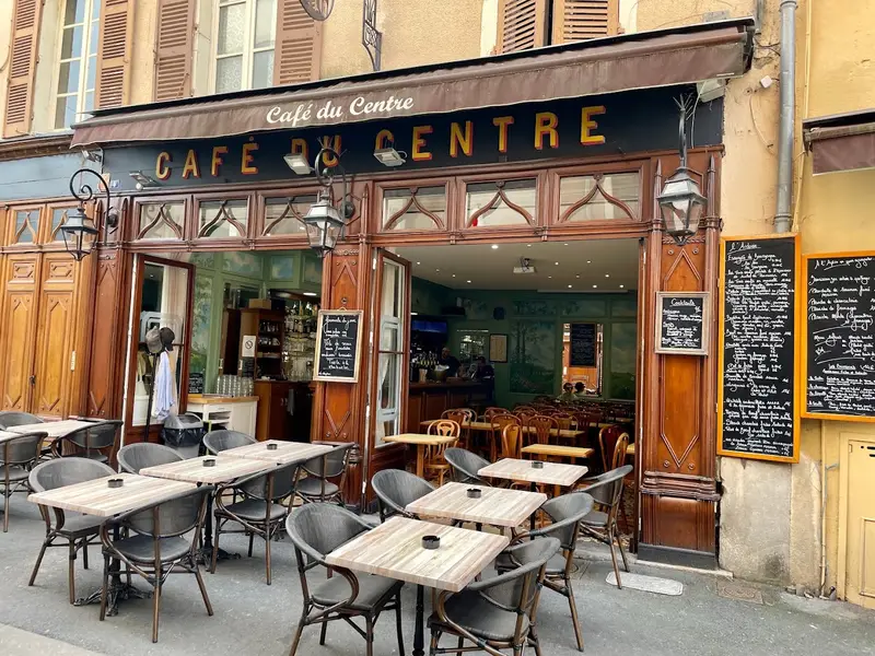 Café du centre "Chez Sissis"