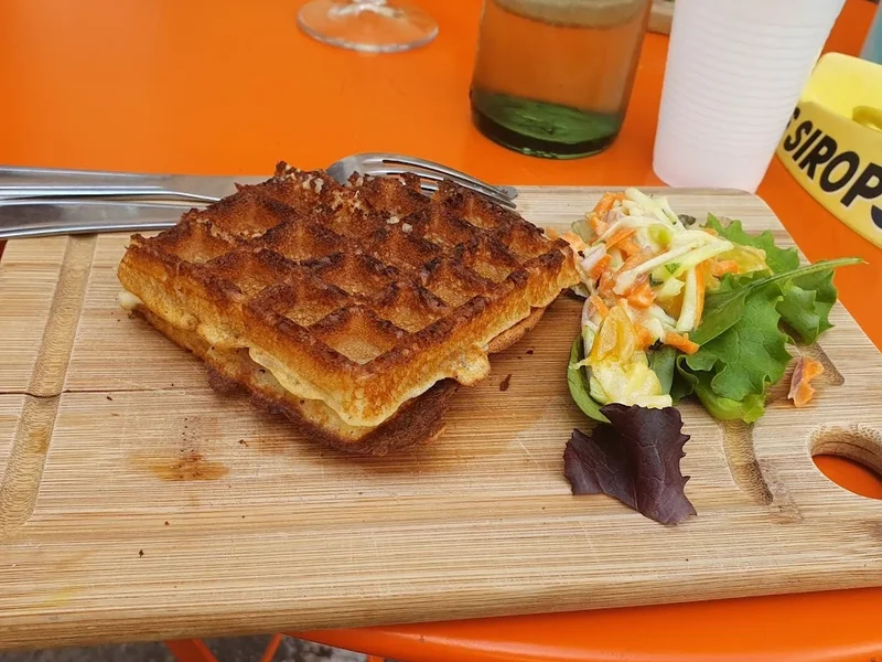 Chez Louisette