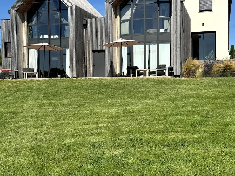 Le Clos Vercheron: Maison d'hôtes, Chambre d'hôtes avec piscine, spa, sauna et Hammam, à la campagne en Saône-et-Loire