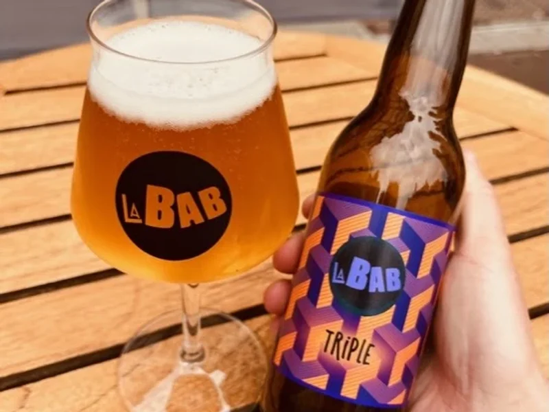 Bar à vin sur la place