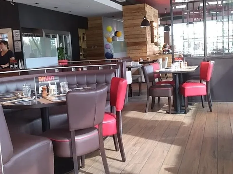 BRUUT Restaurant (fermé) devenu Brasserie La Grange