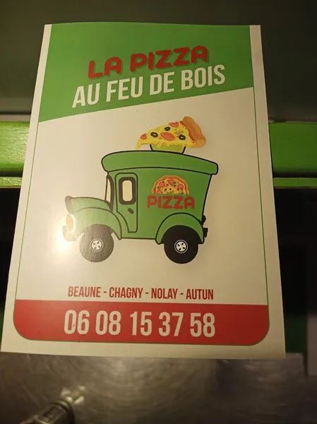 La pizza au feu de bois camion vert