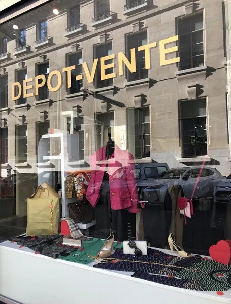 LE DRESSING By Dijon (Dépôt-vente de luxe pour femmes)