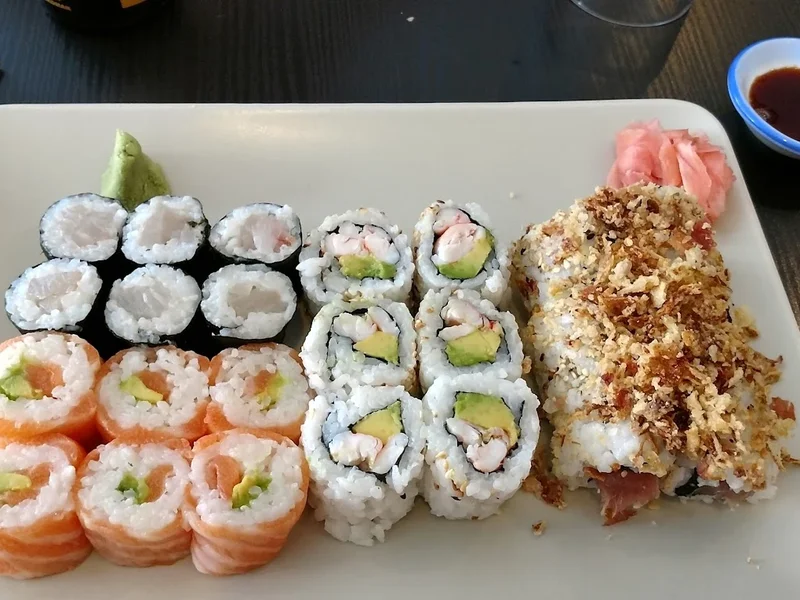 SAKURA SUSHI