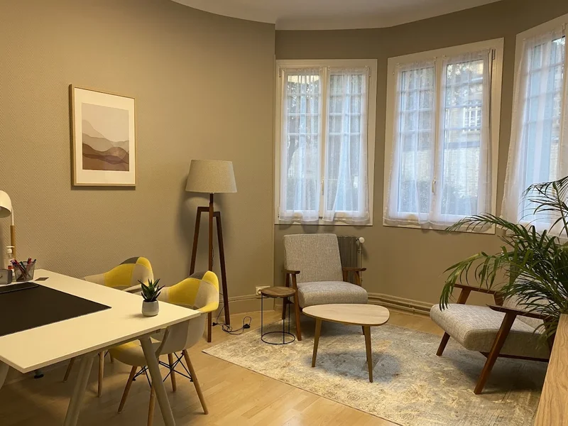 Marine GUINOT - Neuropsychologue (TSA et TDAH ; Évaluations neuropsychologiques ; TCC ; Remédiation cognitive)