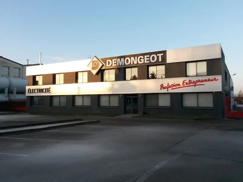 RM FACILITIES / DEMONGEOT