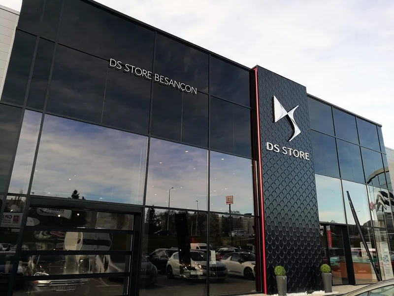 DS STORE BESANÇON - groupe JMJ