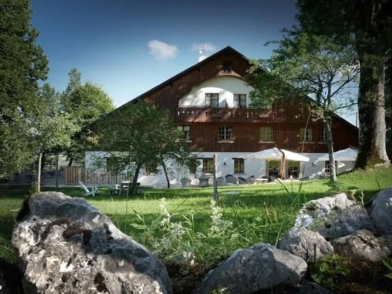 Hôtel Restaurant Le Tillau