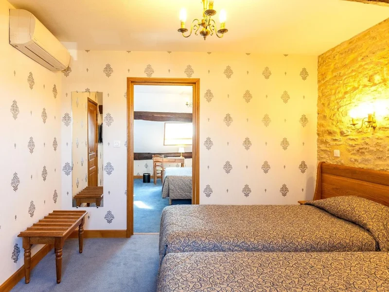 Logis Hôtel de la Cloche