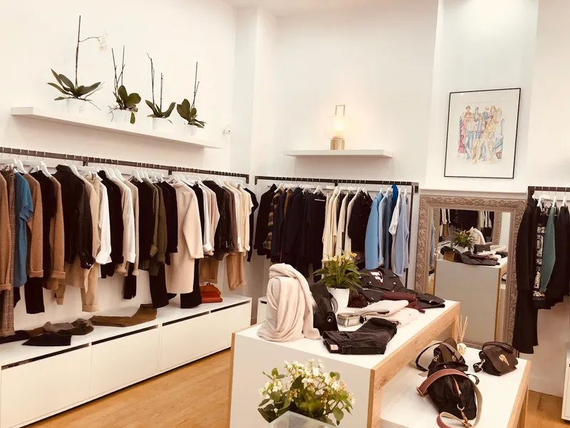 Boutique au 44 prêt à porter féminin
