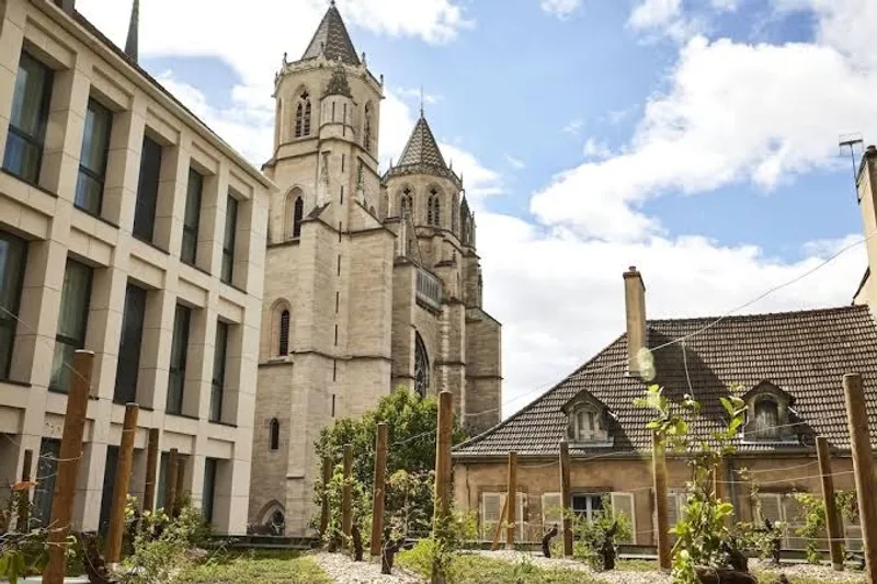 Mama Shelter Dijon