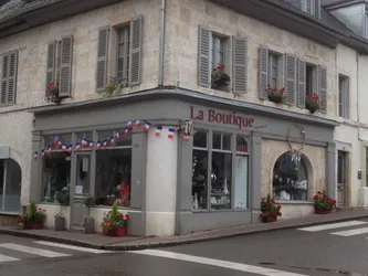 Les 7 boutiques de costumes de Ornans Doubs