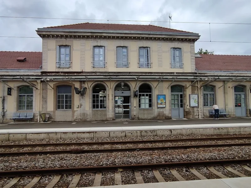 Gare de Lons-le-Saunier