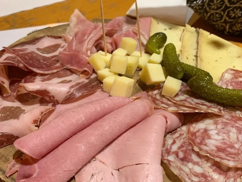 Le Troquet
