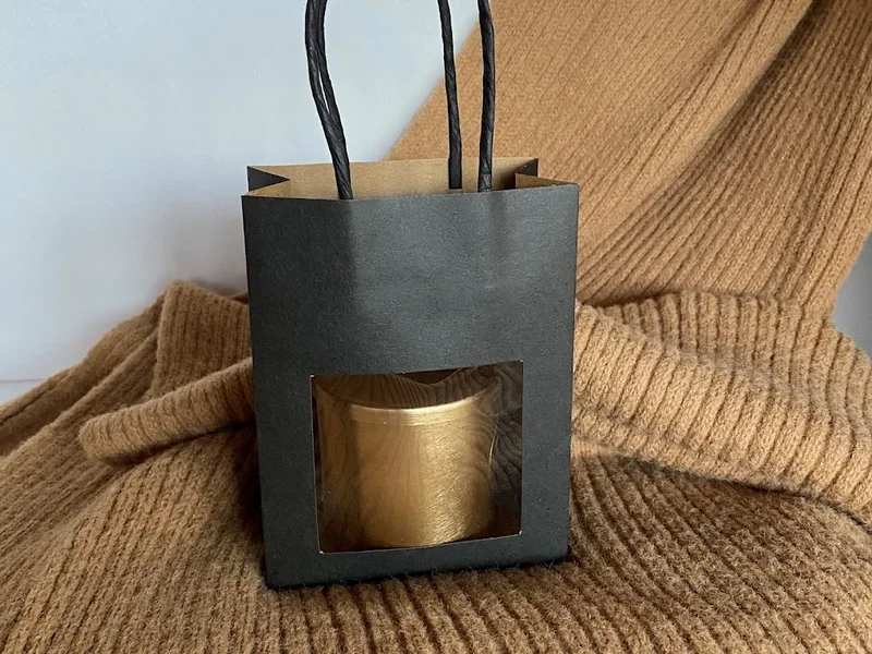 MAGISAC SERVICES et L'ENTREPOT DES COMMERCES