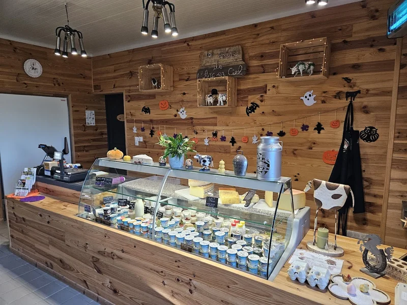 Magasin Ferme. Fromagerie artisanale. Ferme de L'Arc en Ciel .