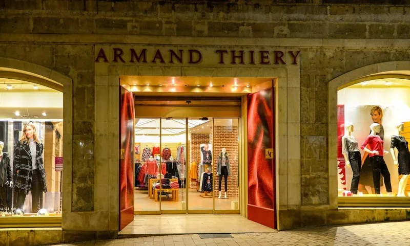 ARMAND THIERY FEMME