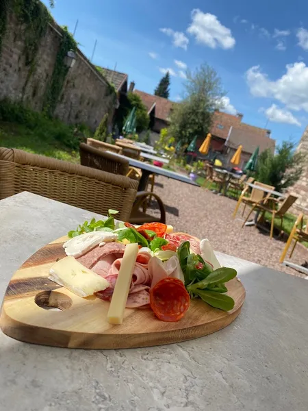 Le Garden's Bar