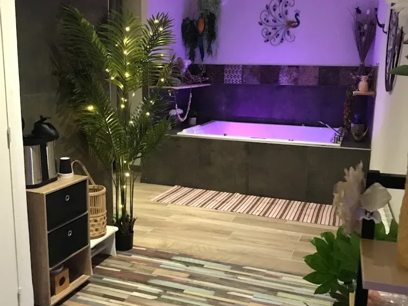 Salon Pause Relaxante / Massages bien-être et Espace Balneo