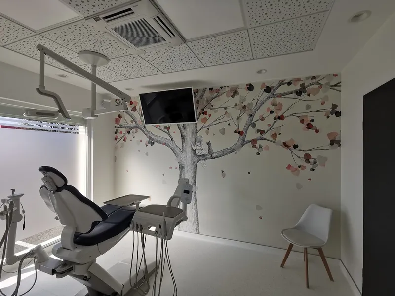 Dr Isabelle Corbat, chirurgien dentiste.