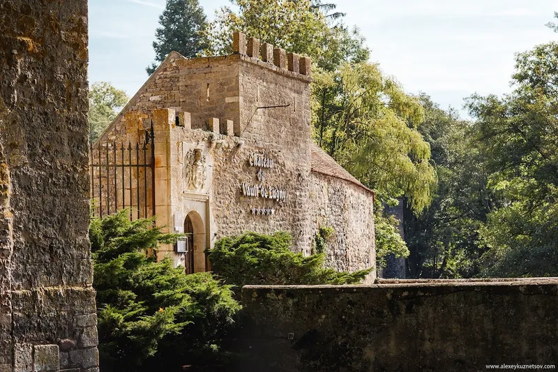 Château de Vault de Lugny