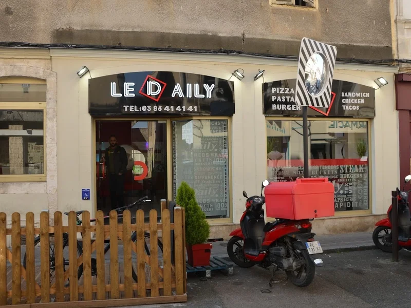 Le Daily Chicken et pizza Auxerre