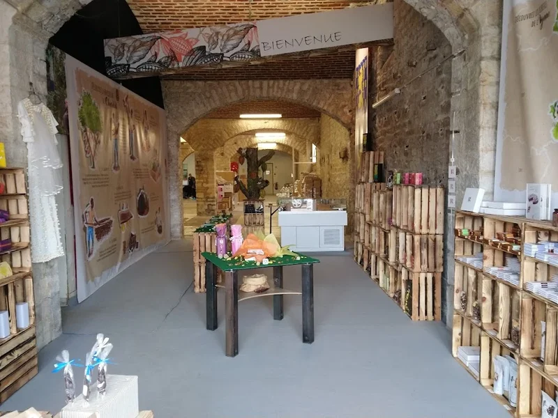 Maison Gramm's/Rrraw/La Manufacture Bio