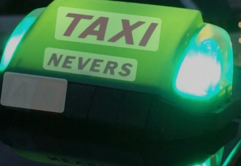 Taxi Nevers Vert