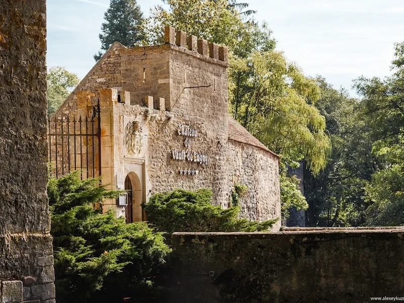 Château de Vault de Lugny