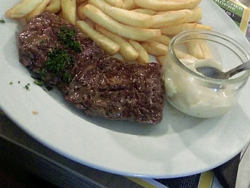 Café du Petit Canal