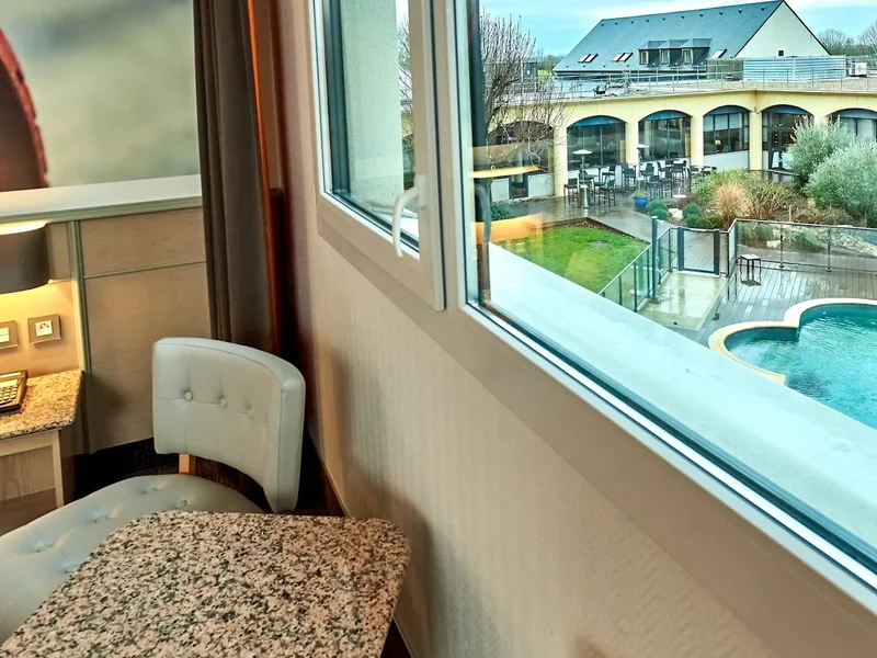 Hôtel Restaurant Le Paddock - 4 Etoiles