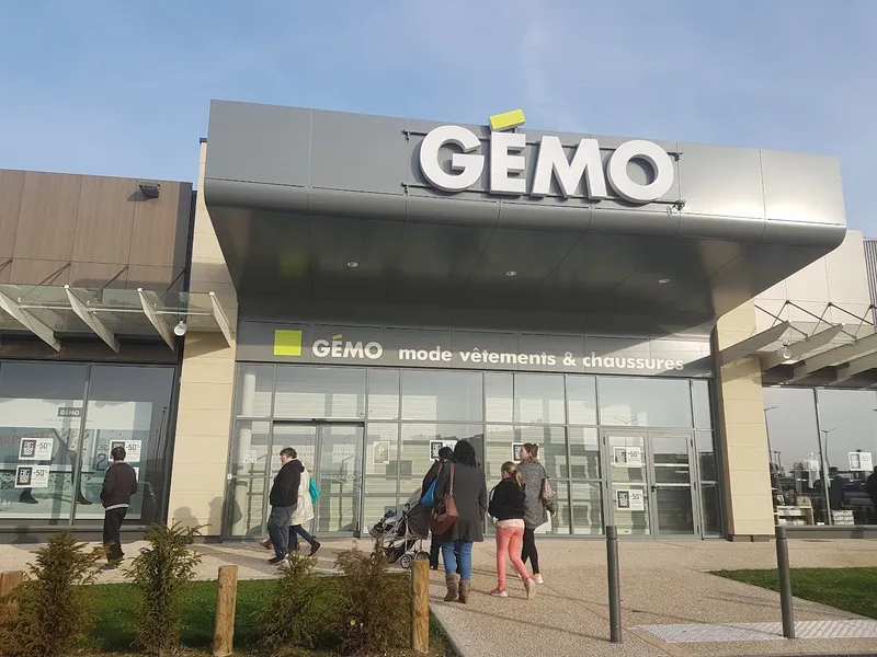 GEMO SENS Chaussures et Vêtements