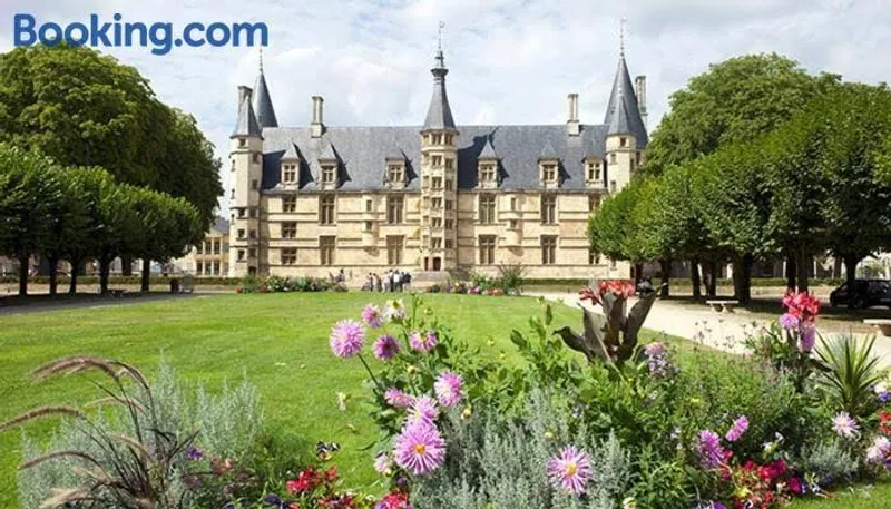 Hôtel de Clèves